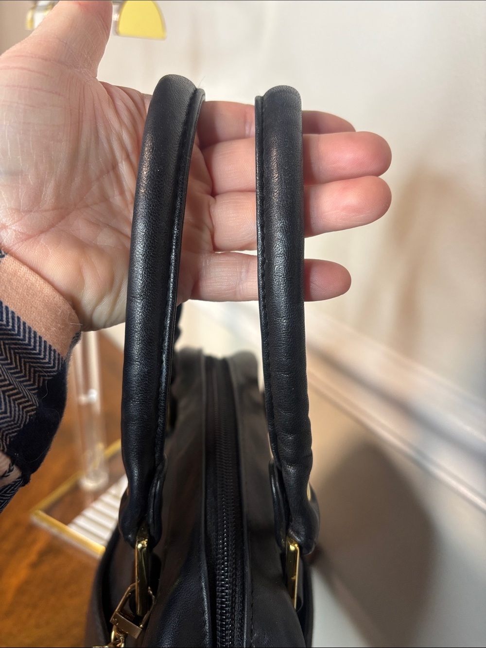 Tignanello Black Leather Satchel - Picture 7 of 16